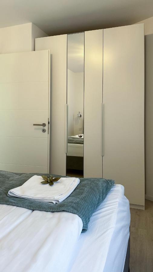 Linden Apartman 001 - Adults Only Mosonmagyaróvár Esterno foto