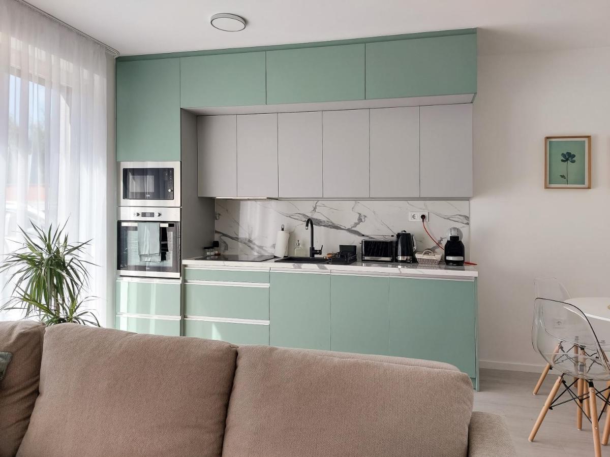 Linden Apartman 001 - Adults Only Mosonmagyaróvár Esterno foto